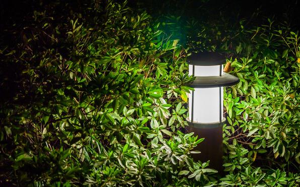 麻豆电影在线观看照明户外公园草坪灯安装照明效果