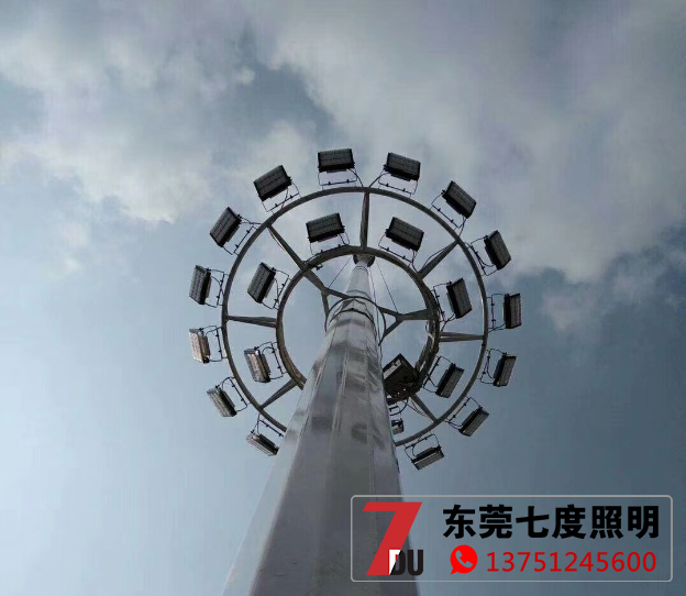 户外大型升降式LED麻豆电影网站实拍照片